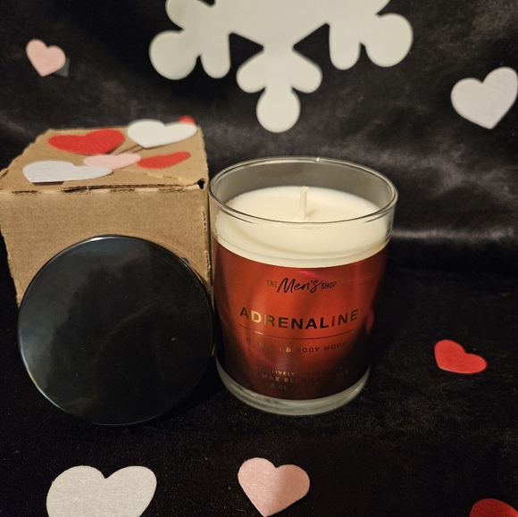 NWT Bath and Body Works Adrenaline Single Wick Candle - Red and Black - Picture 2 of 5